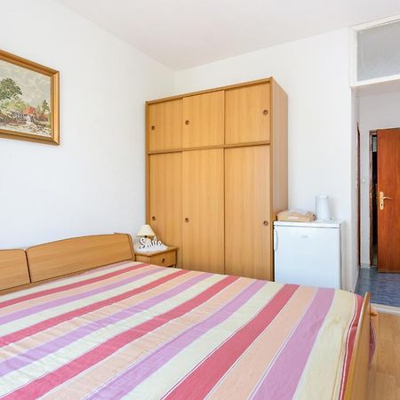 Double Room Supetar 5658D Εξωτερικό φωτογραφία