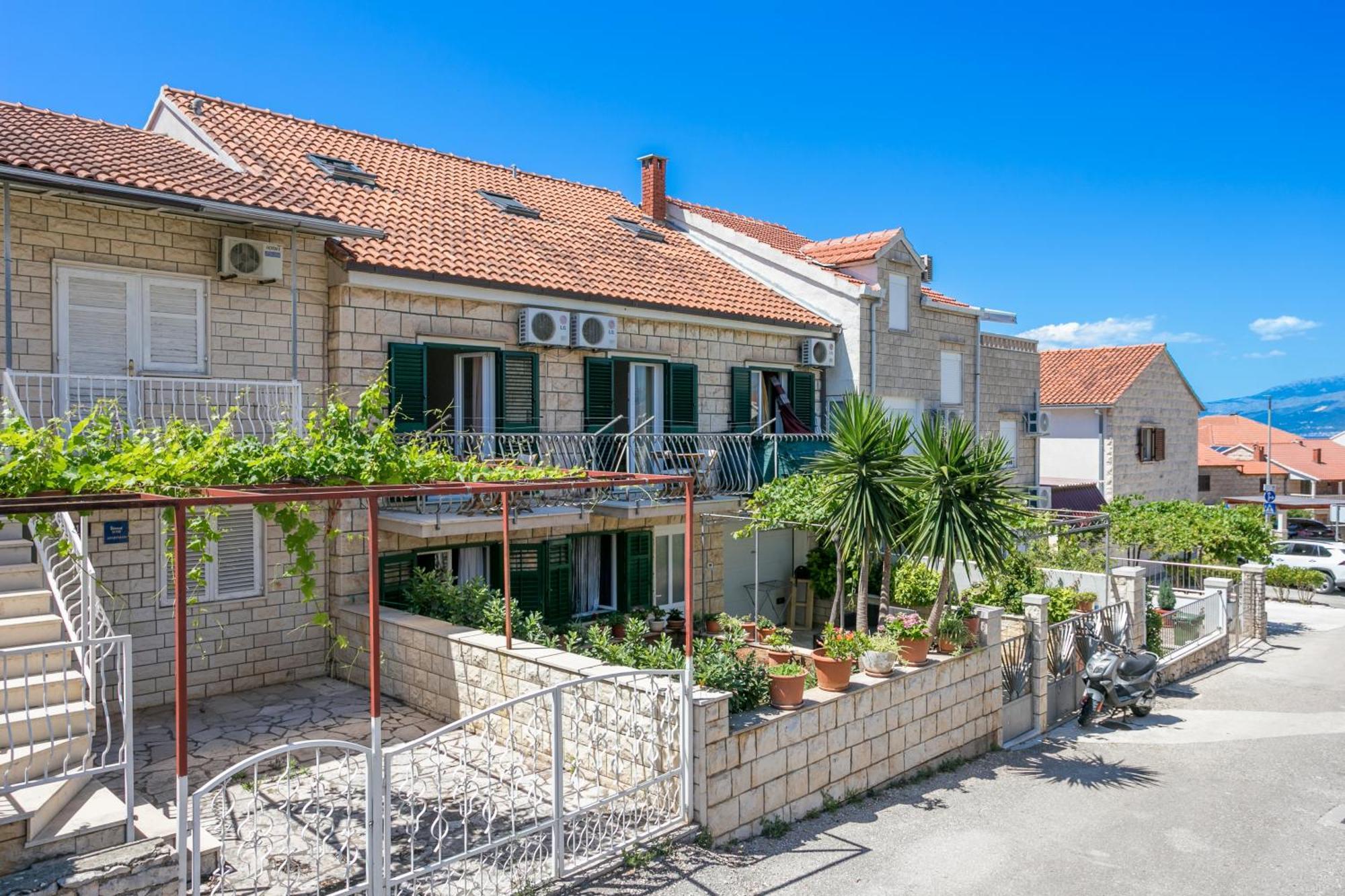 Double Room Supetar 5658D Εξωτερικό φωτογραφία